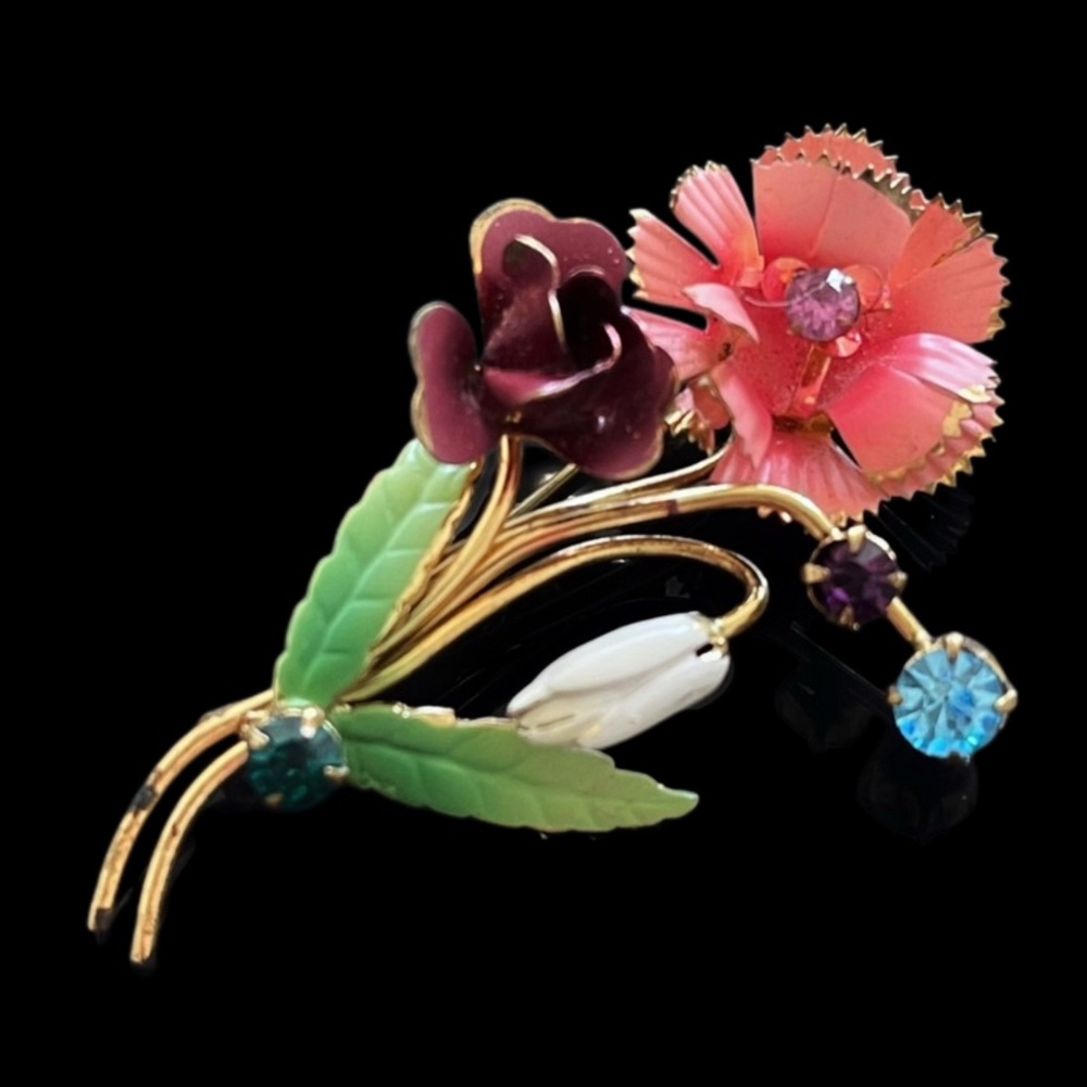🌸 Beautiful Delicate Retro Flower Brooch